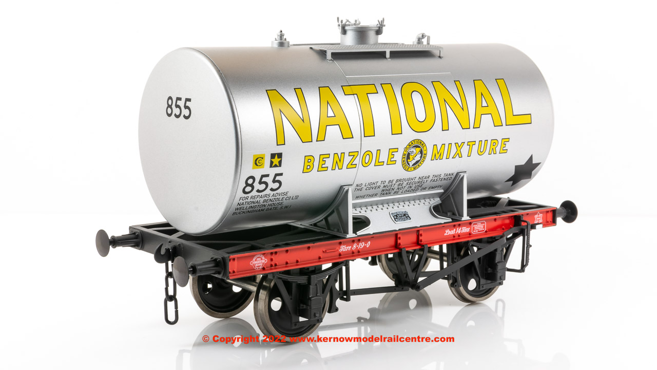 7F-062-004 Dapol 14t Anchor Mounted Tank Wagon Class A - number 855 National Benzole
